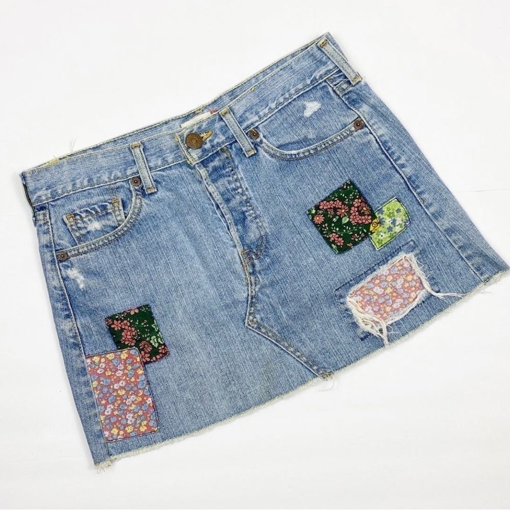 Levi’s Blue Jean Patchwork Women Mini Skirt Size 3